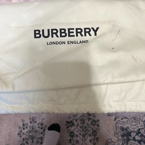 Authentic Burberry Title Tote Bag (Medium) - Picture 3 of 6